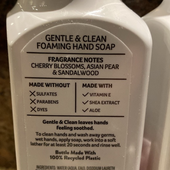 🍒2-“JAPANESE CHERRY BLOSSOM” BBW 8.75 fl oz, Gentle+Clean Foaming Hand Soap NWT - Picture 5 of 6